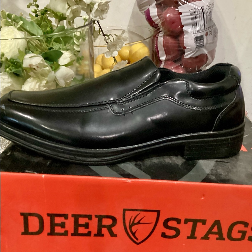 DRESS SHOES